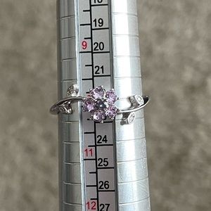 💛 2/$20 💛 Fragrant Jewels ring